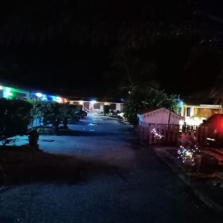 Rainbow Bed N Bfast Hostel ปันไตเจอนัง ภายนอก รูปภาพ
