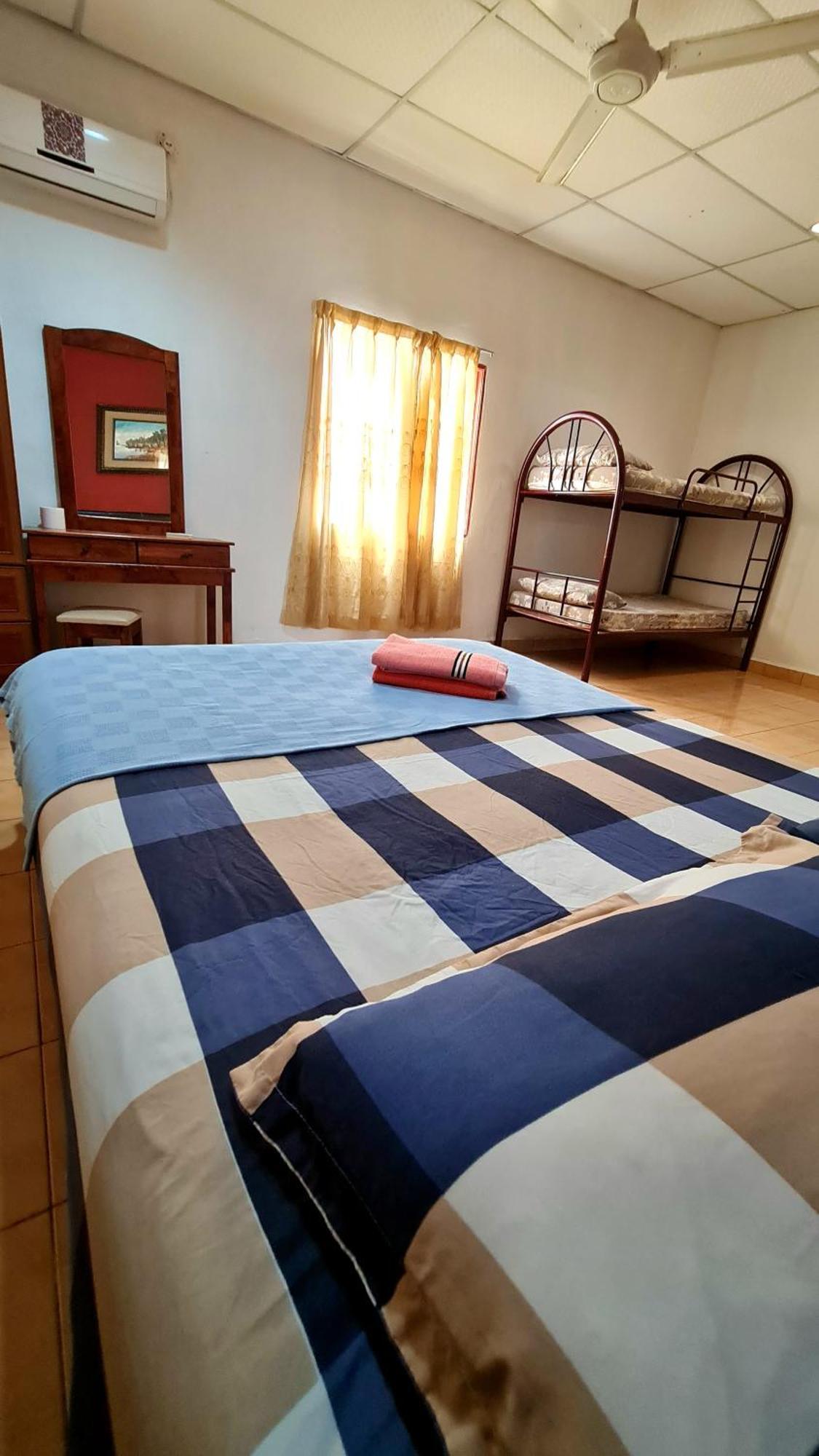 Rainbow Bed N Bfast Hostel ปันไตเจอนัง ภายนอก รูปภาพ